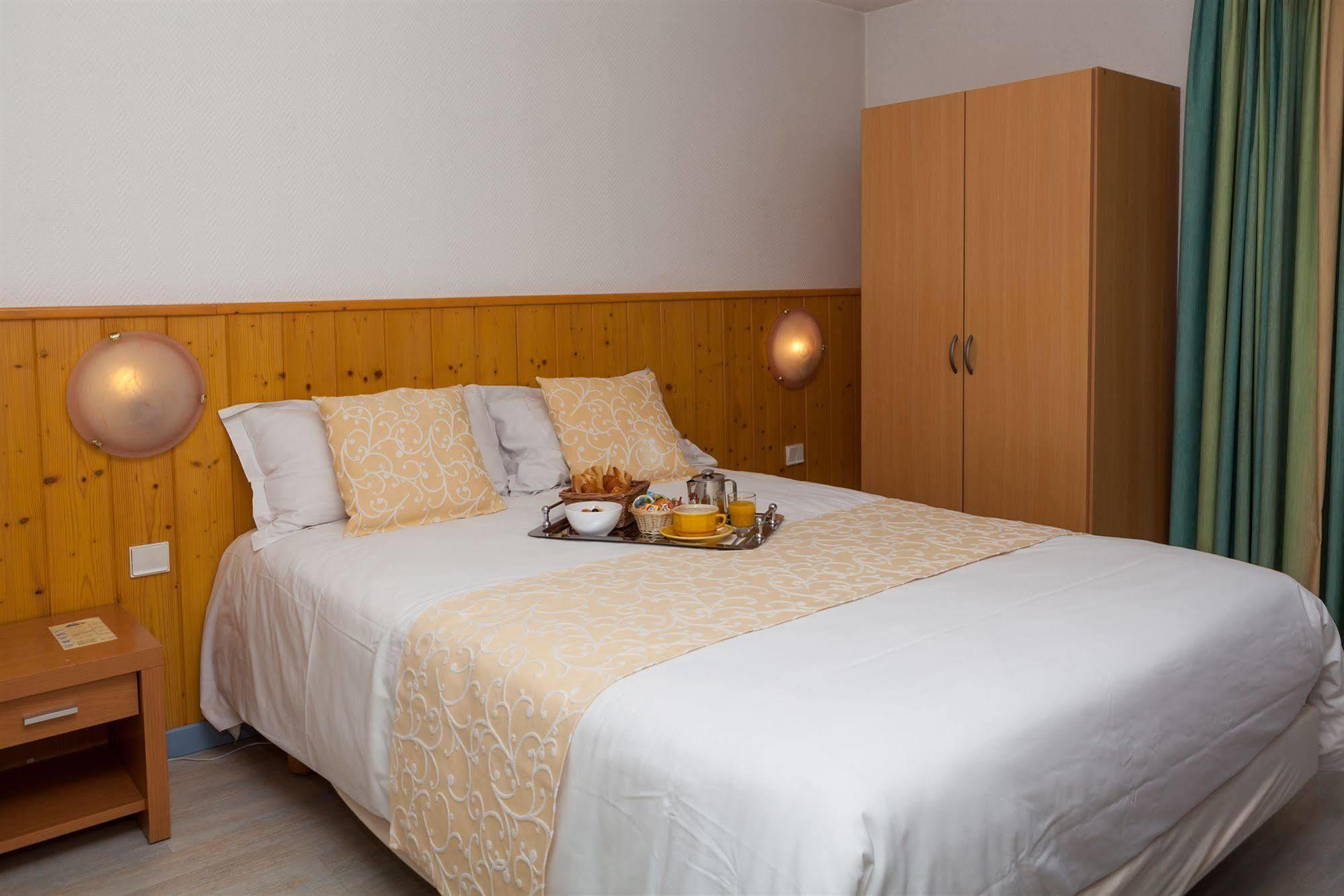 Cote Sud Leman Hotel 3*